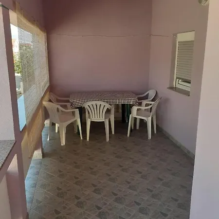 Apartment Apartman Terezija *